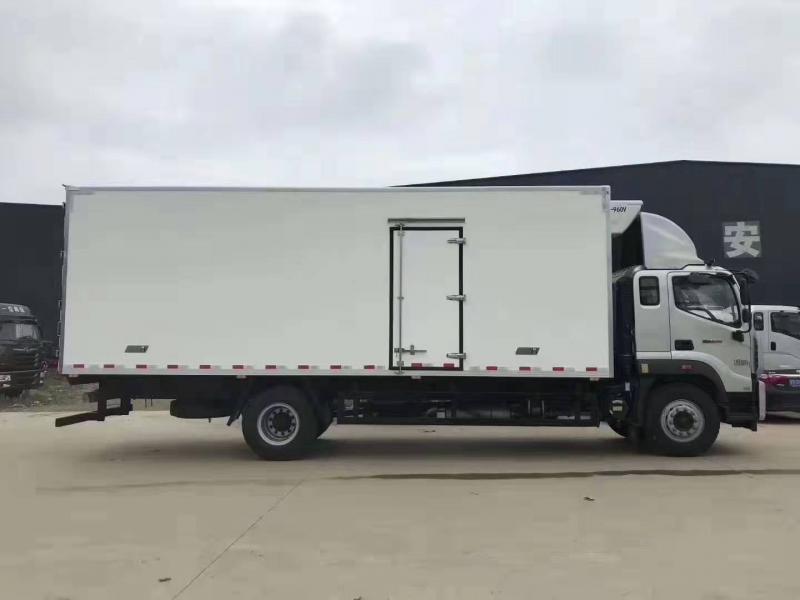 福田瑞沃7.8米冷藏车