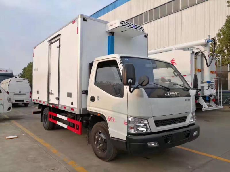 江铃顺达宽体4.2米冷藏车