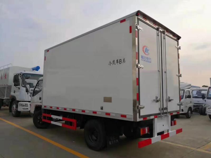 江铃顺达宽体4.2米冷藏车