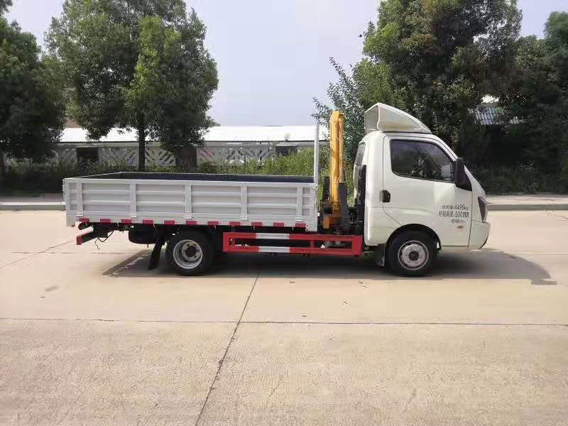 国六飞碟缔途蓝牌2吨随车起重车