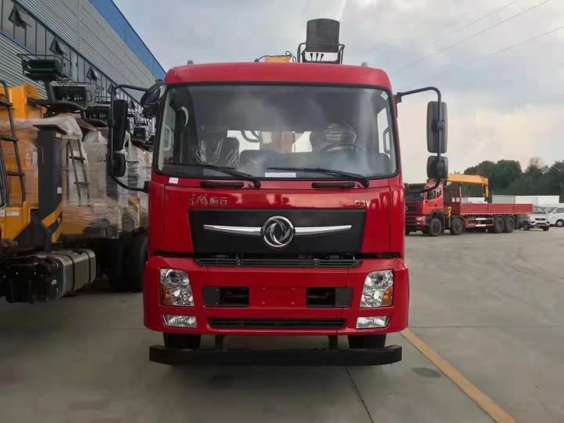 东风天龙前四后八随车吊