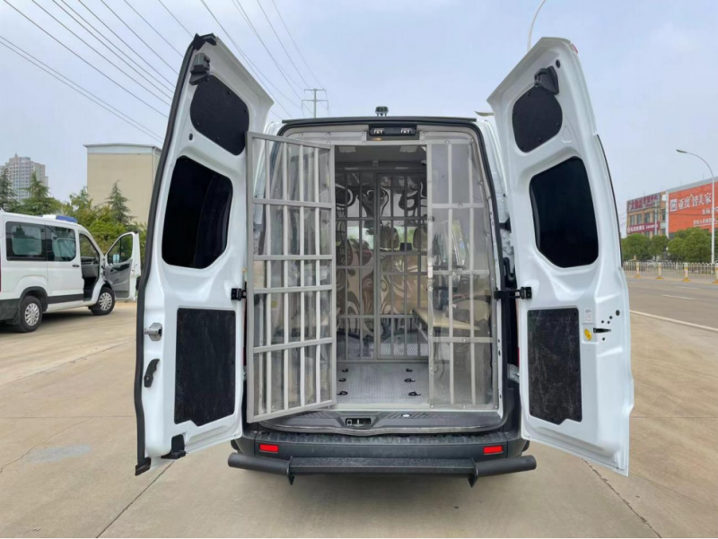 福特 V362 中轴中顶柴油版囚车