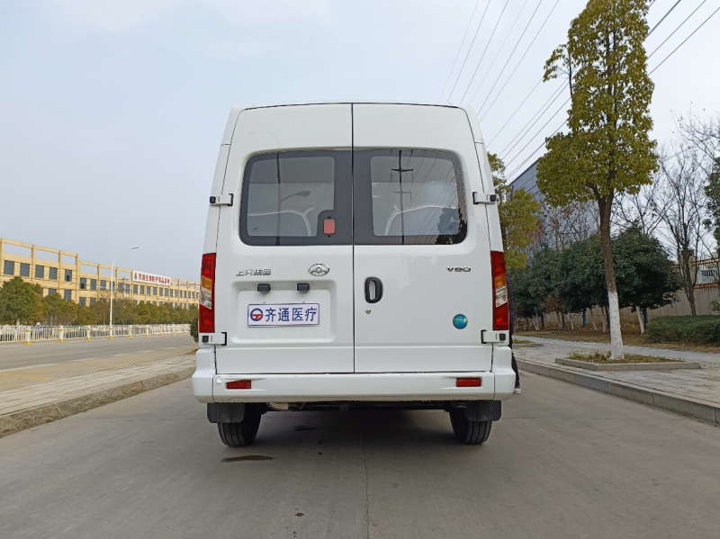 大通V80中轴中顶柴油版（监护型伤残运送车）