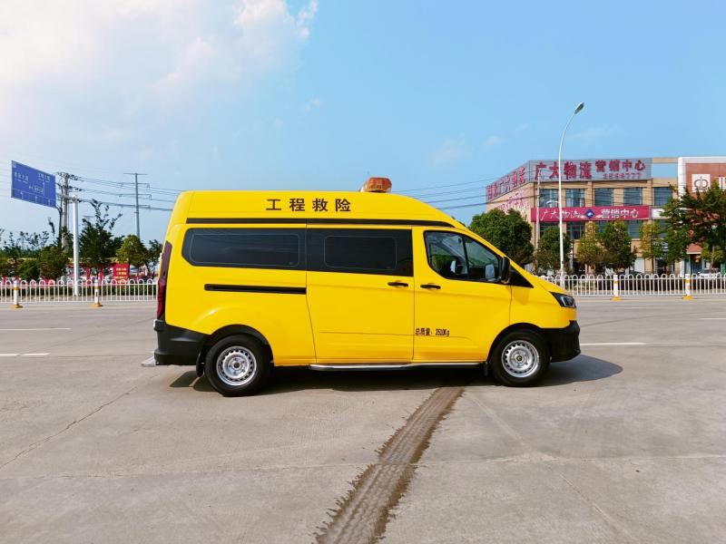 福特V362救险车