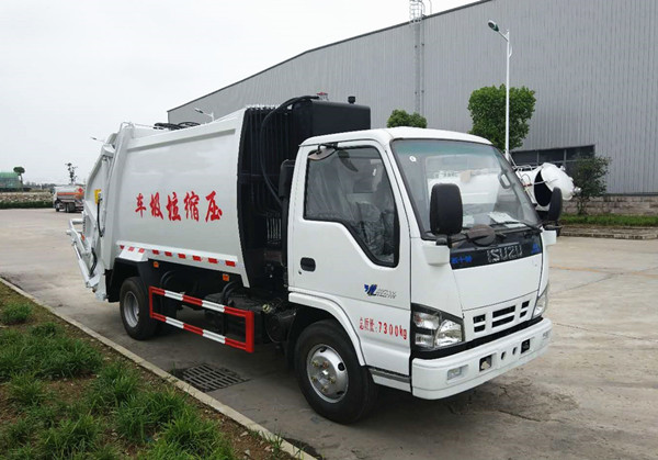 五十铃压缩垃圾车