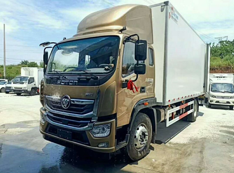 福田奥铃货箱6.6米冷藏车