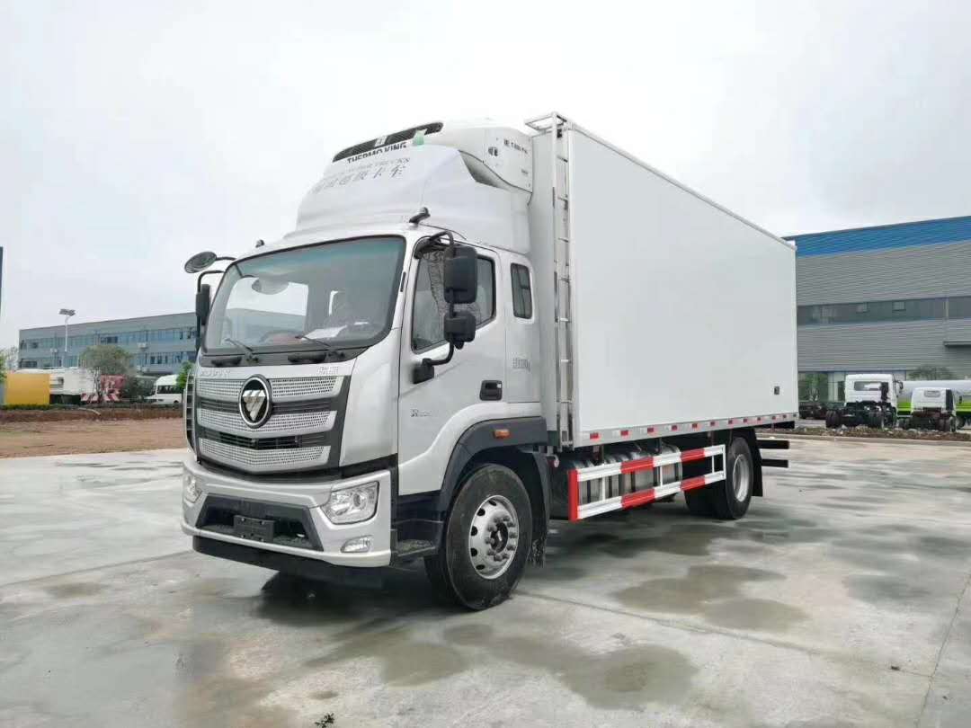 福田欧马可货箱6.6米冷藏车