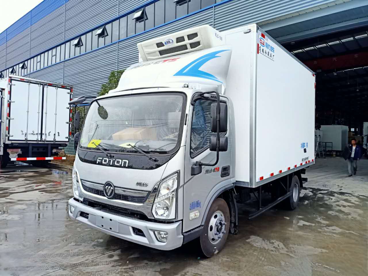 福田奥铃货箱4.1米冷藏车