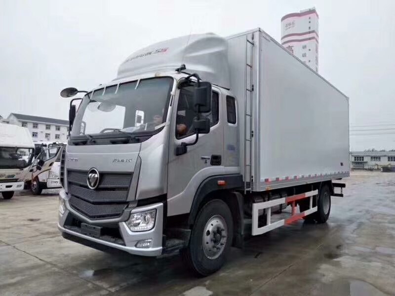 福田欧马可货箱7.6米冷藏车