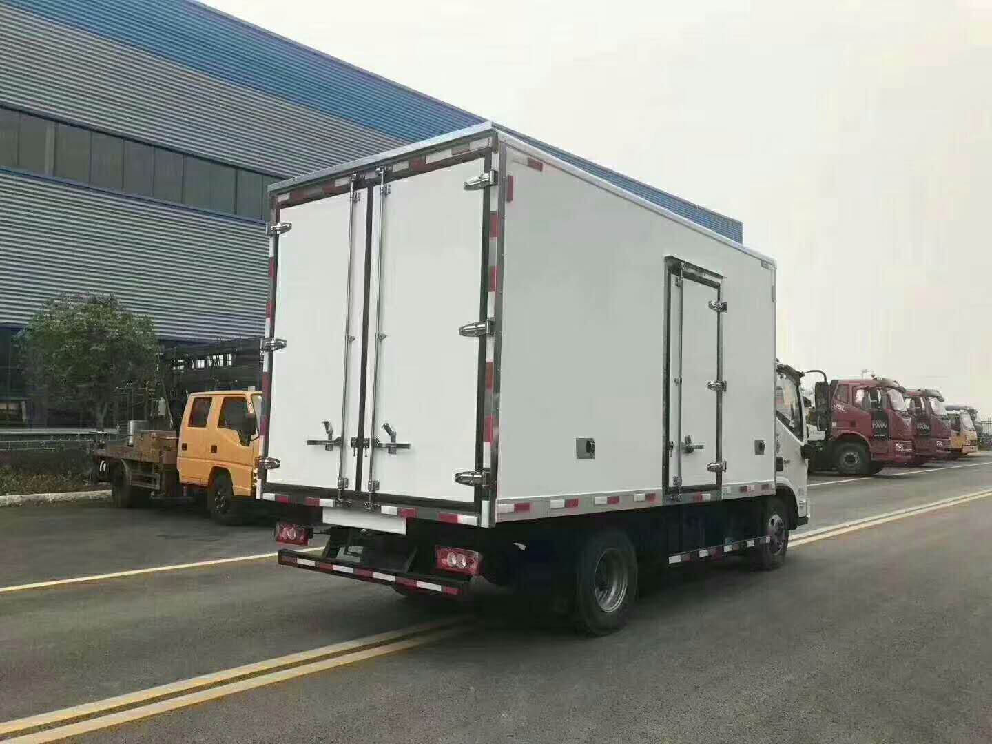 福田欧马可货箱4.1米冷藏车