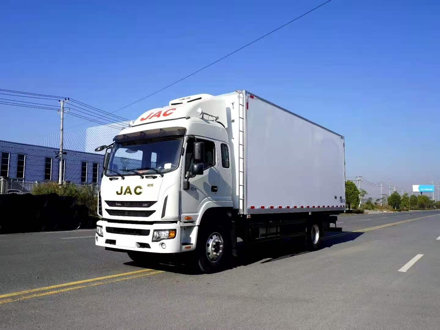 江淮帅铃货箱6.8米冷藏车