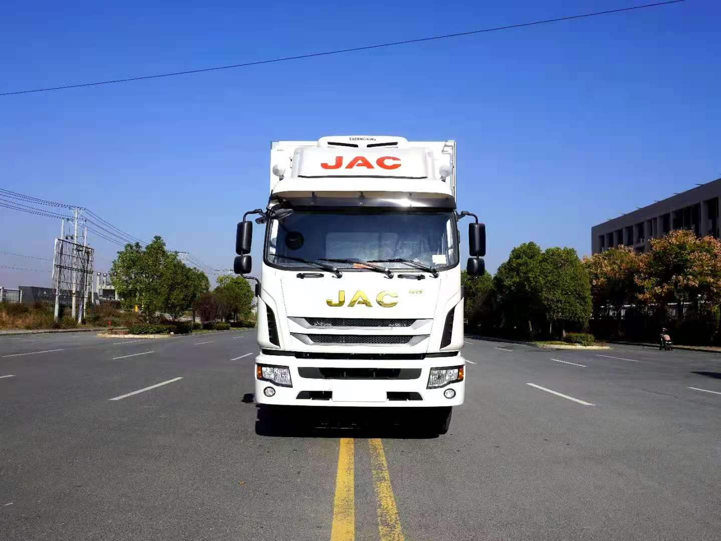 江淮帅铃货箱6.8米冷藏车