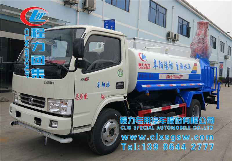 小多利卡喷洒打药车 5方