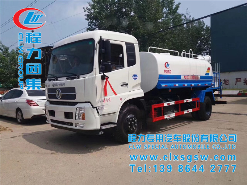 东风153喷洒打药车 15方