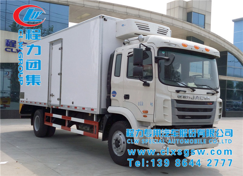 格尔发冷藏车 6.83米长