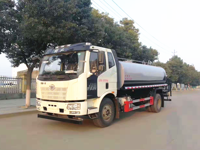 国六一汽解放洒水车/13吨洒水车