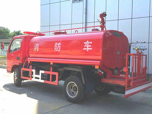 多功能洒水车（特种洒水车）