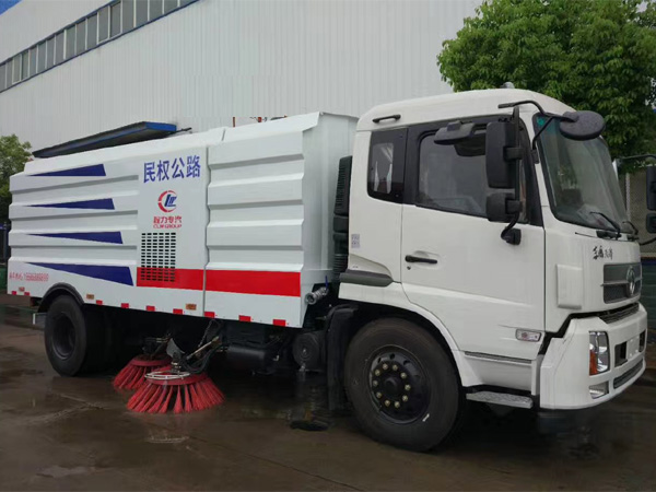 东风天锦扫路车（水4+尘8）
