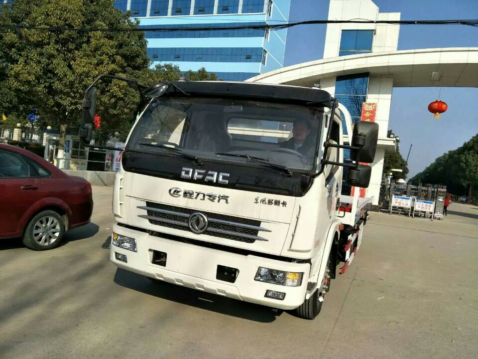 东风多利卡一拖二清障车