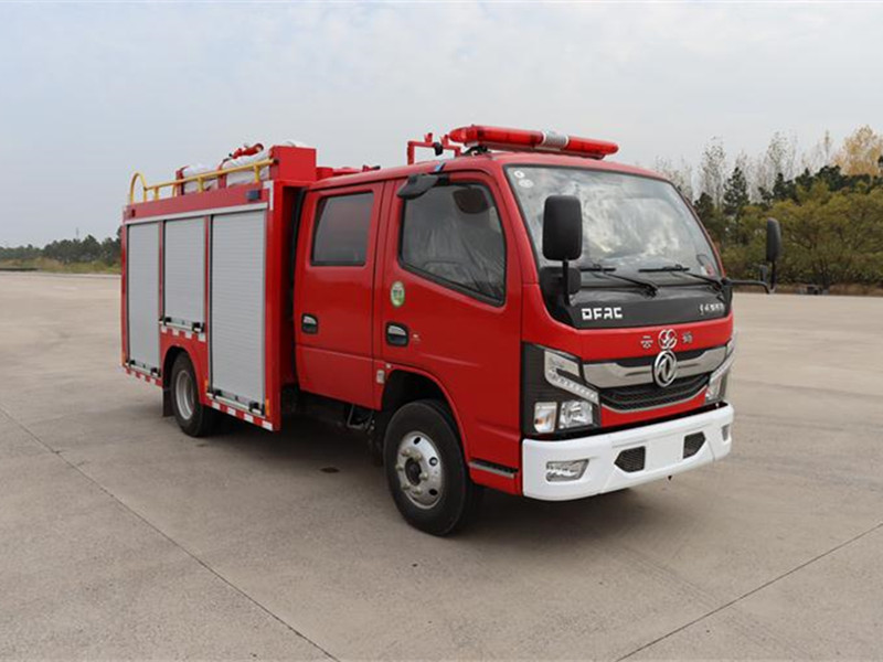 多利卡3.5吨水罐消防车|泡沫消防车