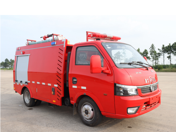 东风途逸1.5吨水罐消防车/最小的消防车