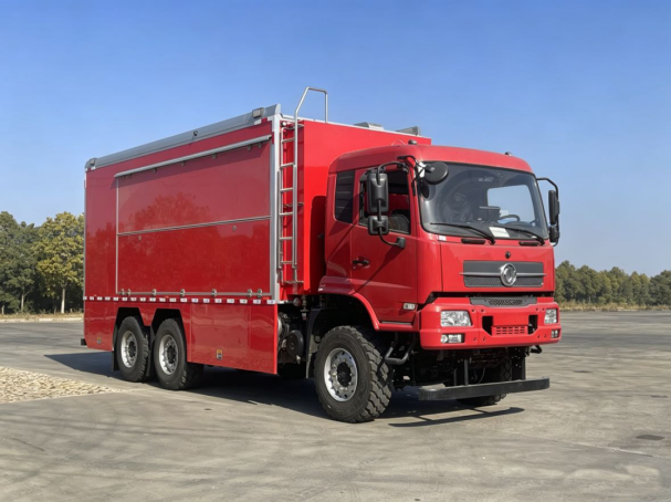 东风6驱后勤保障车（军用餐车）