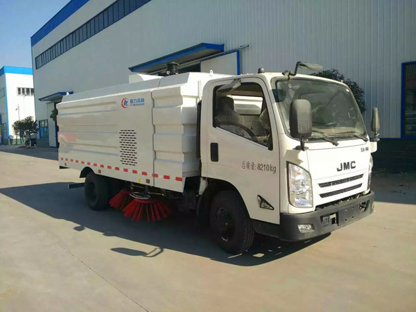 江鈴凱銳7方掃路車