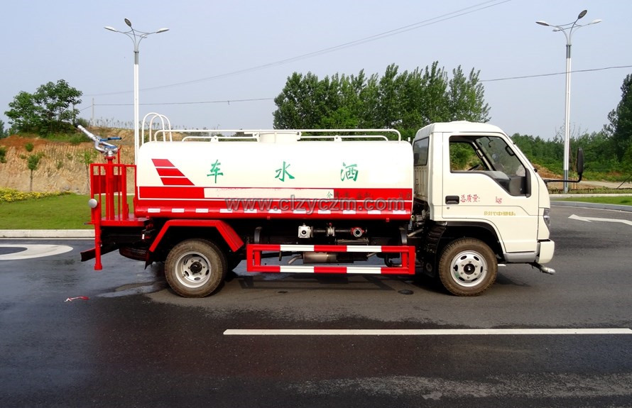 福田时代3吨洒水车