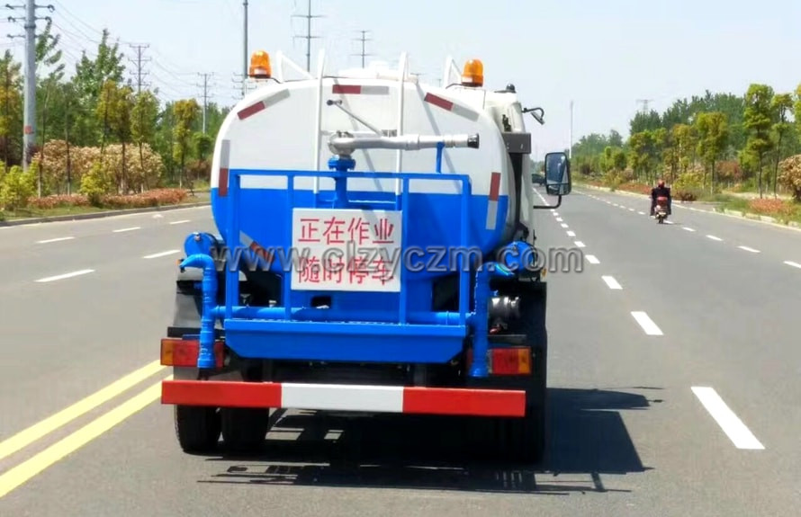 凯马5吨洒水车