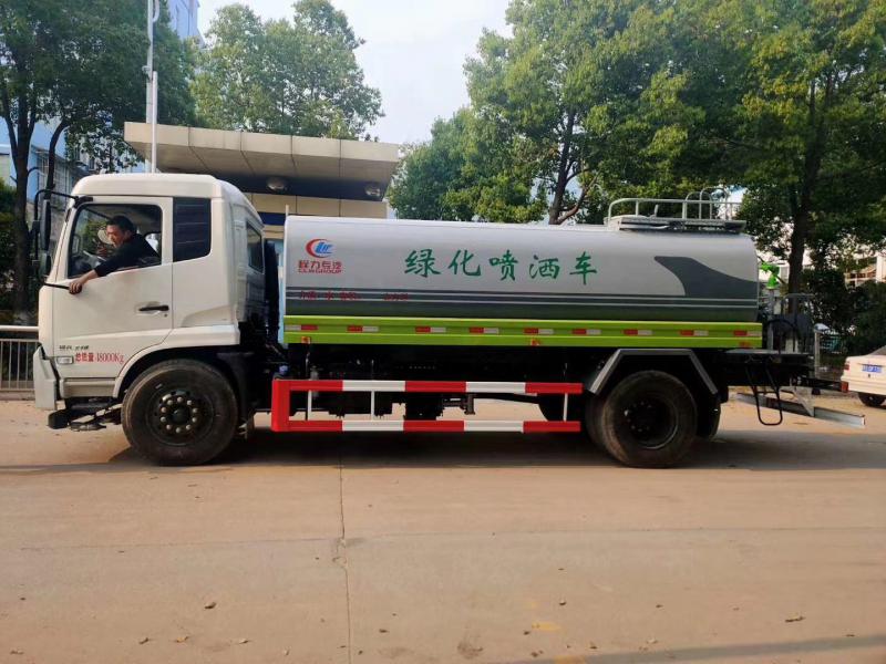 国六-东风天锦15吨洒水车