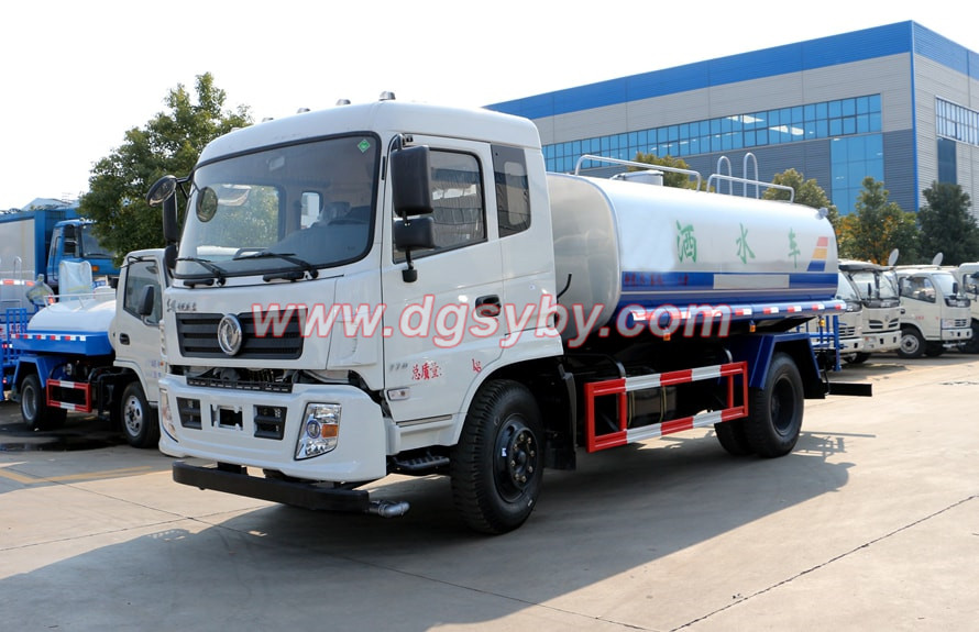 东风专底12吨洒水车