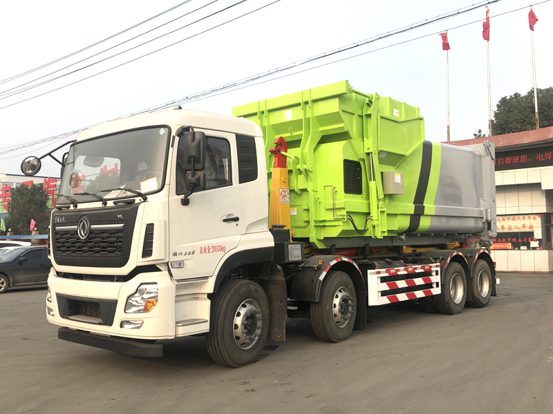 国六东风天龙勾臂式垃圾车