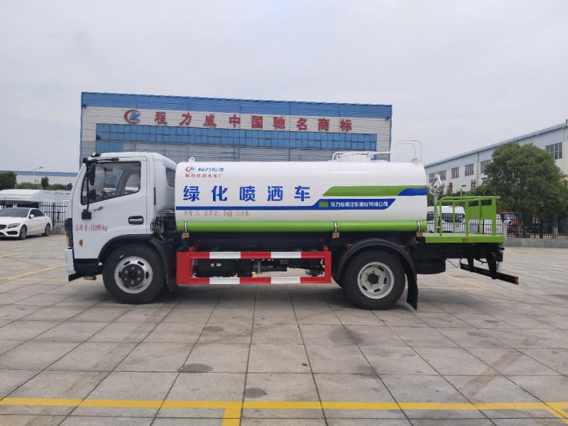 东风福瑞卡F7大平台洒水车（9.2方）