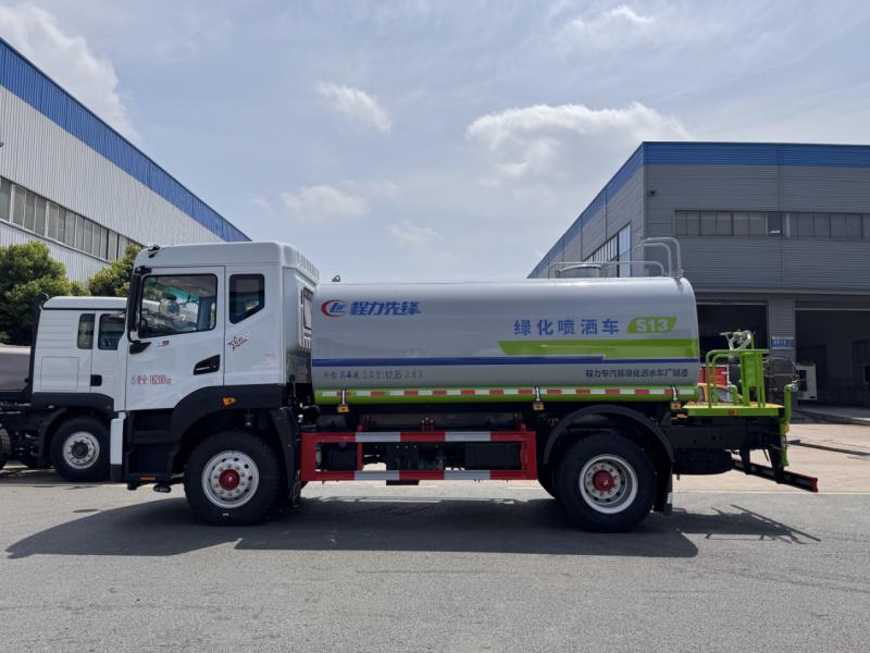 :新款东风多利卡D9?13方洒水车