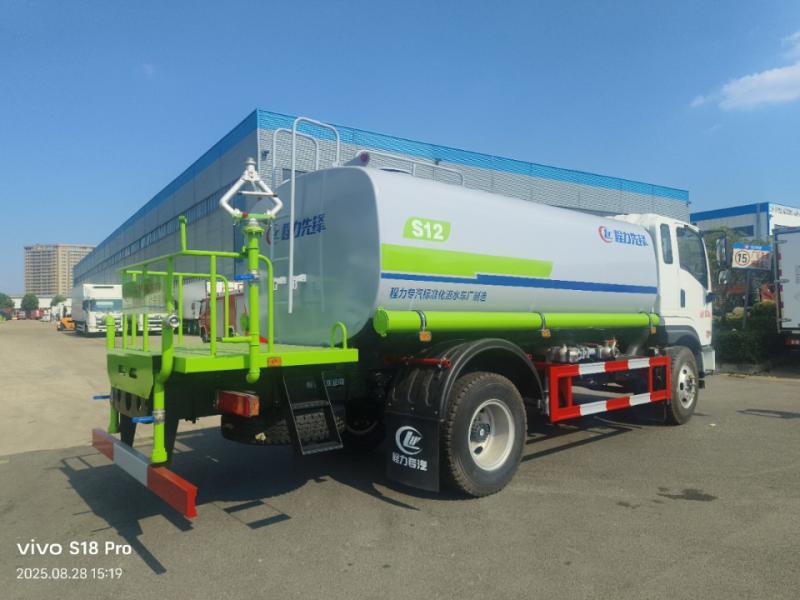 陕汽12方洒水车