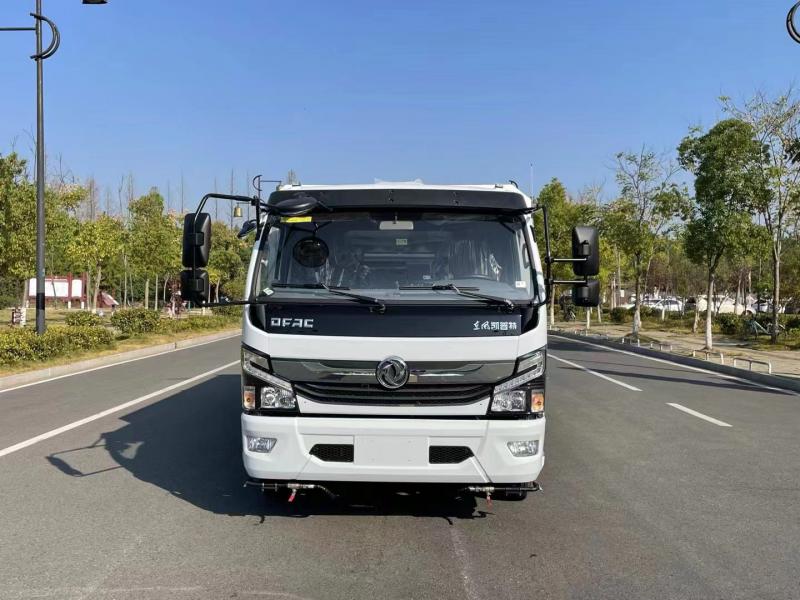 东风9吨纯电动洗扫车(水3.55m3/尘4.75m3)