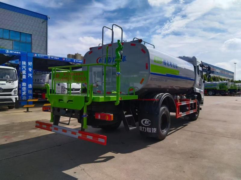 东风商用K6 12方洒水车