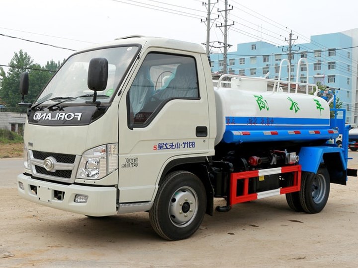 福田2方不上户洒水车