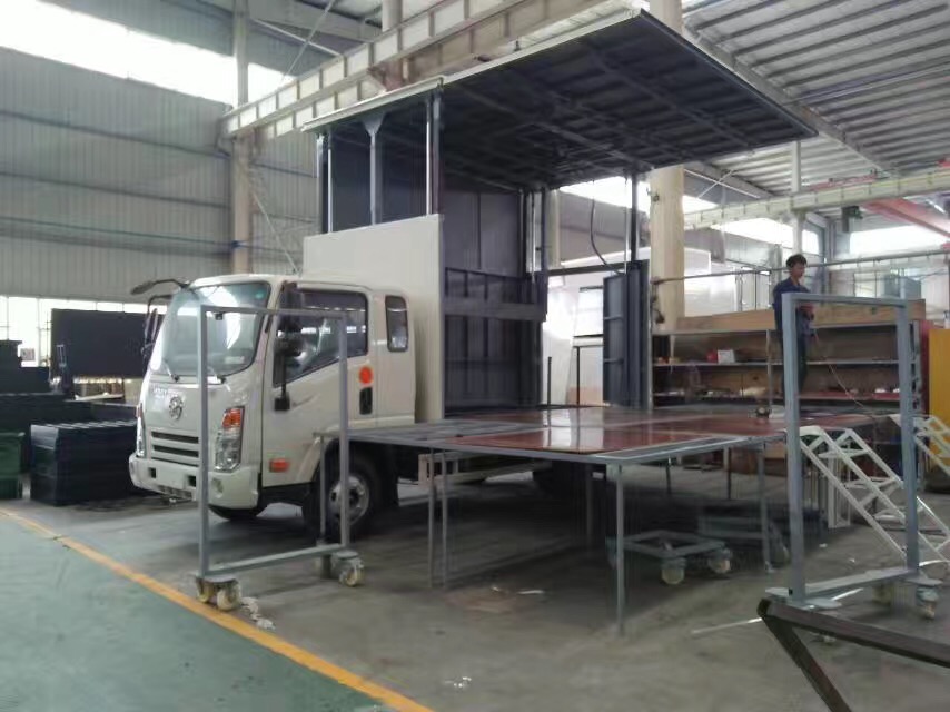 大运蓝牌舞台车