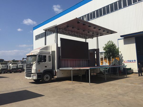 江淮格尔发中型舞台车
