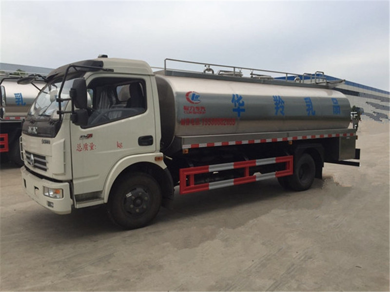 东风8方鲜奶运输车