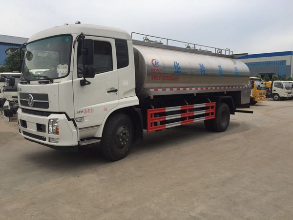 东风10方鲜奶运输车