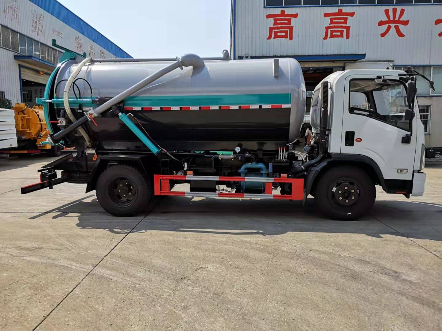 国六东风8方吸污车