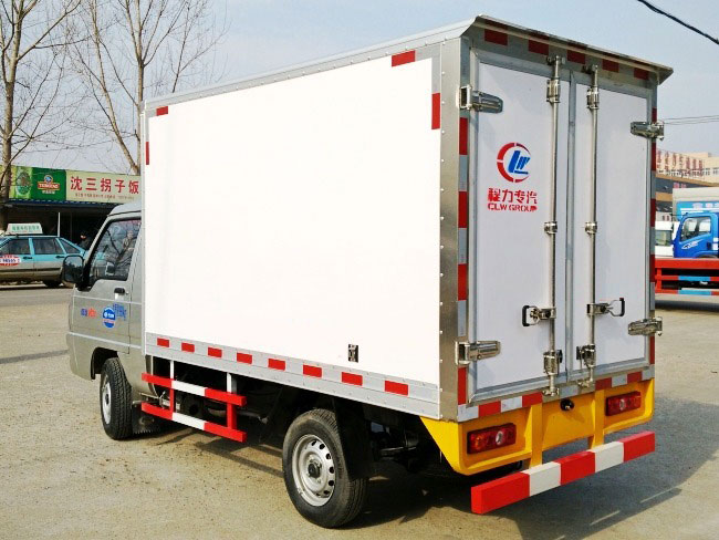   福田驭菱国五2.6米冷藏车