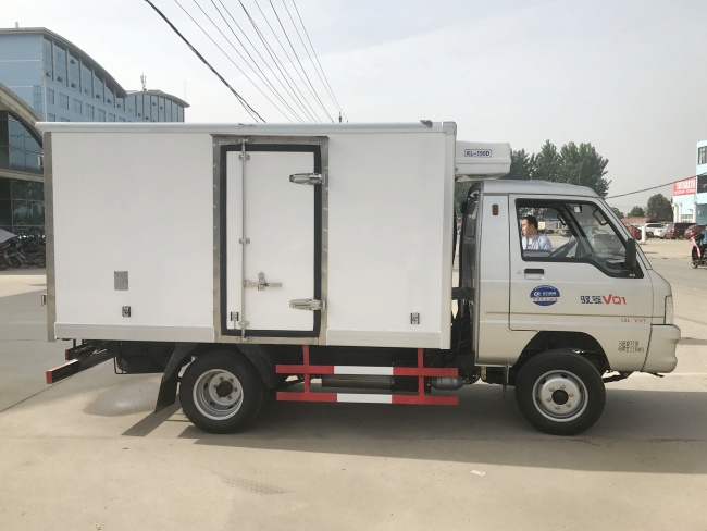 福田驭菱国五2.9米冷藏车 