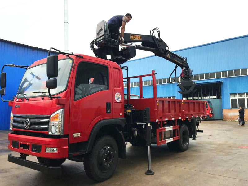 抓木隨車吊13997879128 抓木隨車吊13997879128