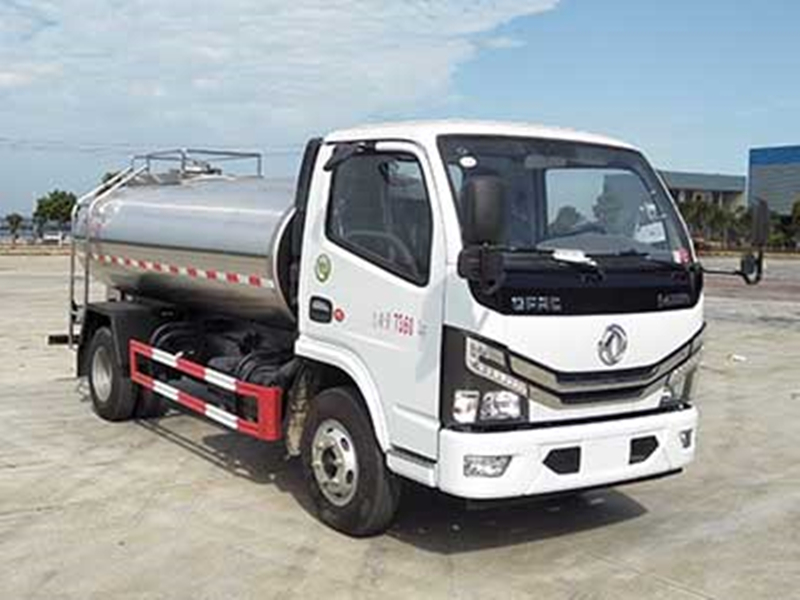 东风多利卡4.5吨鲜奶运输车（国六）