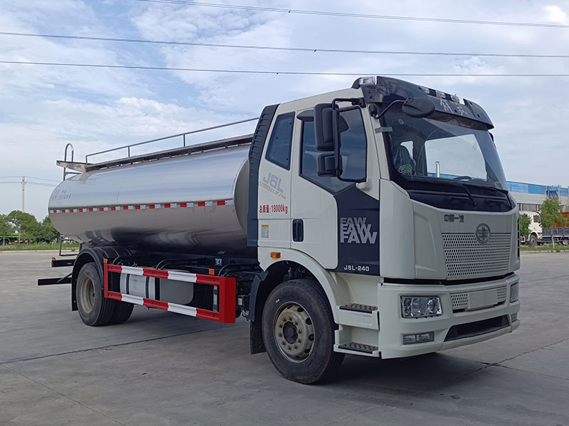 解放J6单桥10吨鲜奶运输车（国六）