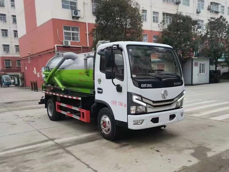 5方东风吸污车-多利卡5方吸污车