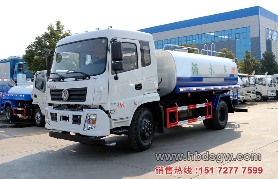 东风专底12吨洒水车